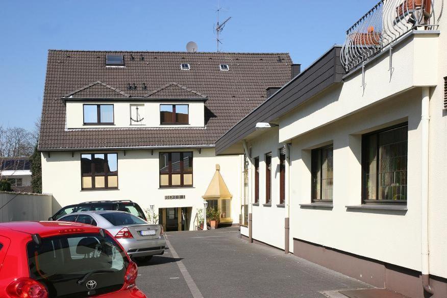 Hotel Flora Dormagen Exterior photo